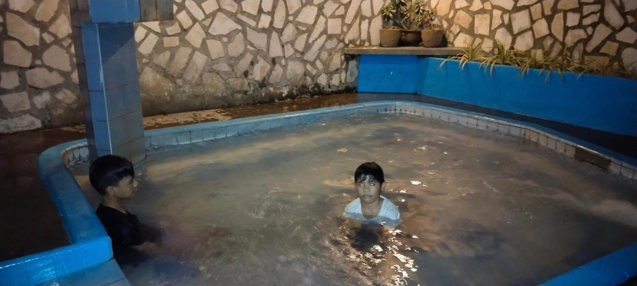 2 Hotel Saleh อังเฮเลส ภายนอก รูปภาพ