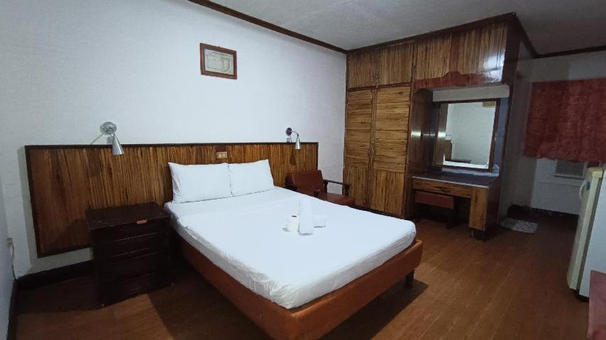 2 Hotel Saleh อังเฮเลส ภายนอก รูปภาพ