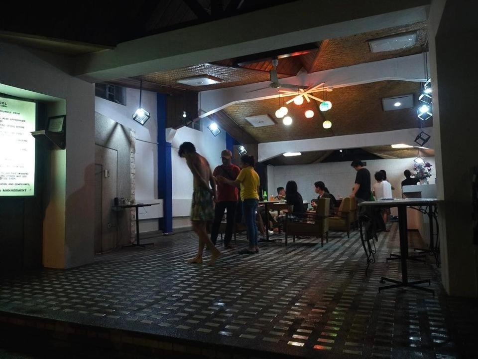 2 Hotel Saleh อังเฮเลส ภายนอก รูปภาพ