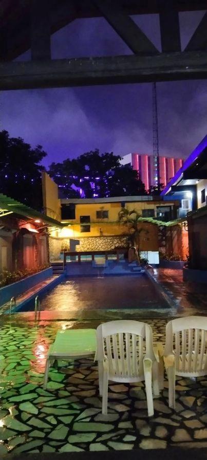 2 Hotel Saleh อังเฮเลส ภายนอก รูปภาพ