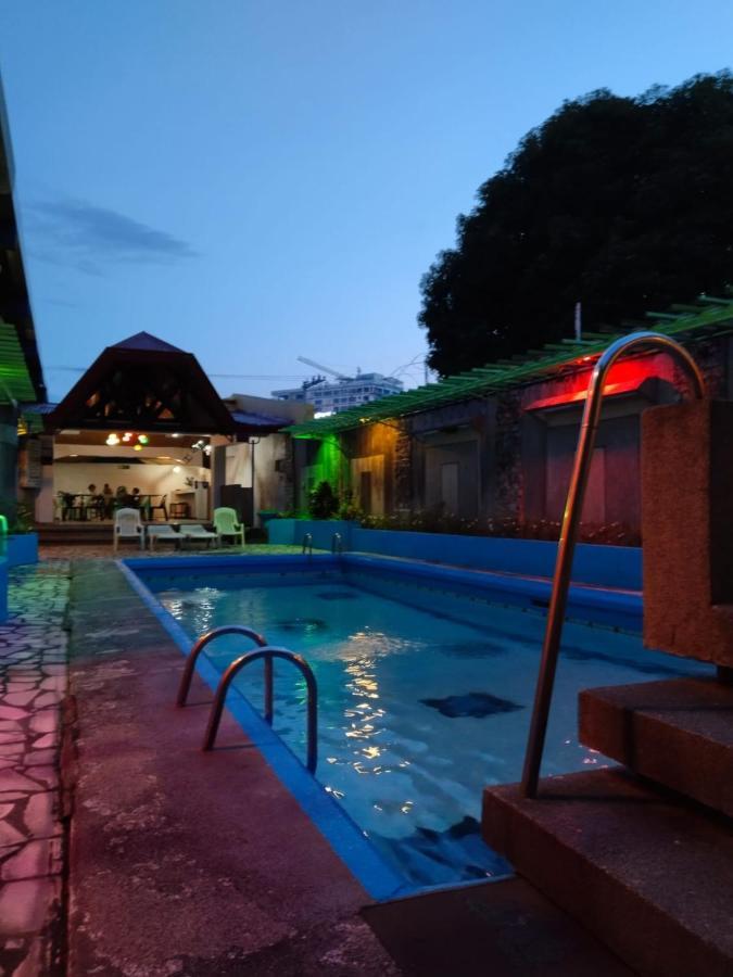 2 Hotel Saleh อังเฮเลส ภายนอก รูปภาพ